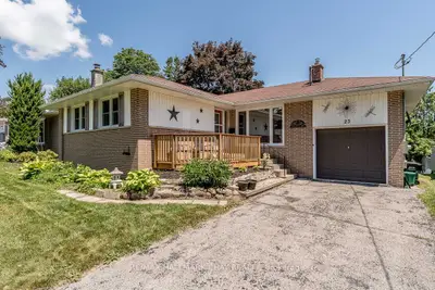 23 Downsview Drive, Barrie, On L4m 4p7