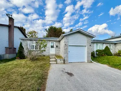 6 Hickling Trail, Barrie, On L4m 5v7