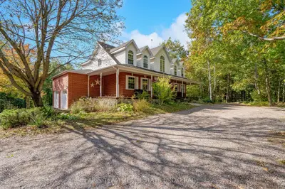 12 Valley View Drive, Springwater, On L0l 1y0