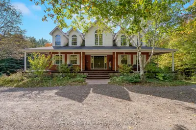 12 Valley View Drive, Springwater, On L0l 1y0