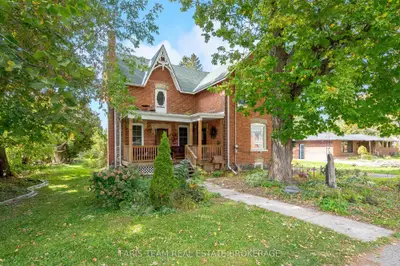 10 Eplett Street, Severn, On L0k 1e0