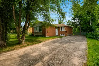 254 St Vincent Street, Barrie, On L4m 3z8