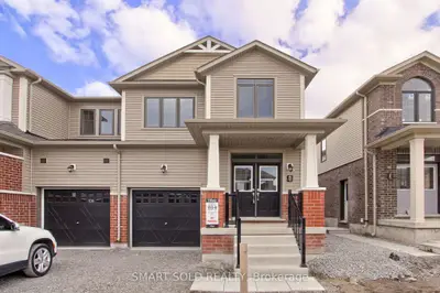 15 Durham Avenue, Barrie, On L9j 0w7