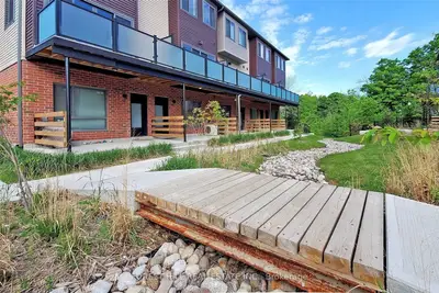 369 Essa Road 75, Barrie, On L4n 9c8