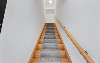 13 Magnolia Lane, Barrie, On L9j 0n9
