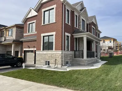 62 Lower Street, Barrie, On L9j 0b7