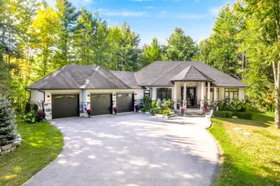 2 Sycamore Circle, Springwater, On L0l 2k0