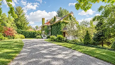 16 Blake Street, Barrie, On L4m 1j6