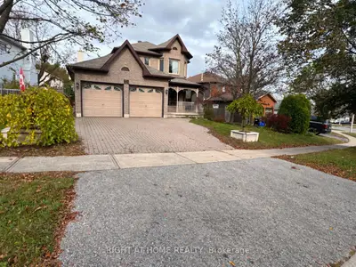 114 BROWNING Trail, Barrie, ON L4N 6R3