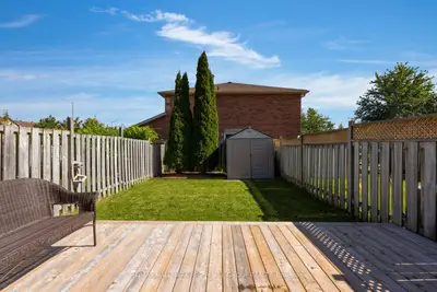 11 Caribou Court, Barrie, On L4n 8n3