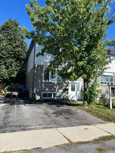 23 Carlton Road, Barrie, On L4m 5k8