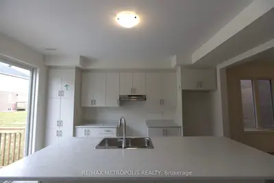 37 Shepherd Drive, Barrie, On L9s 2z4