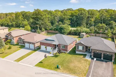 17 HUNTER Avenue, Tay, ON L0K 2A0