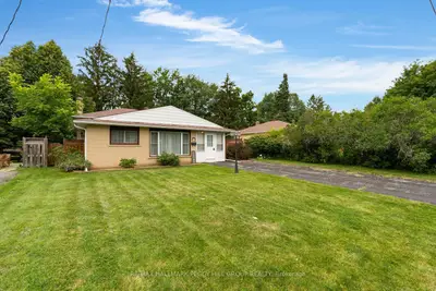 208 Garson Street, Barrie, On L4n 3y7