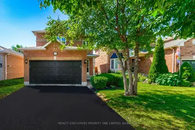 17 Drake Drive, Barrie, On L4n 8w3