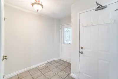 17 Drake Drive, Barrie, On L4n 8w3