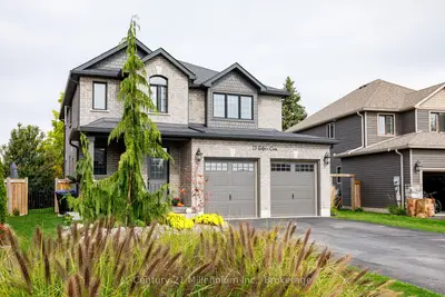 13 Gilpin Crescent, Collingwood, On L9y 0z2