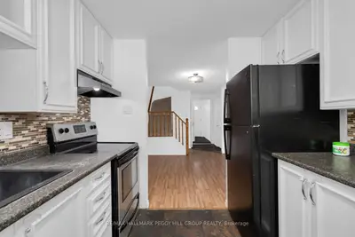 30 GOLFDALE Road, Barrie, ON L4N 6R5