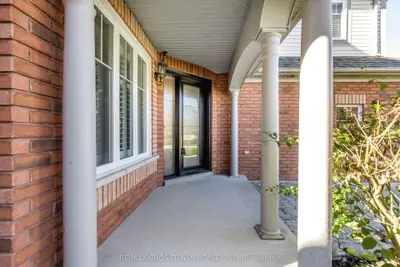 62 Windsor Crescent, Barrie, On L4n 0k4