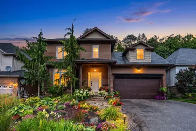 11 Oakmont Avenue, Oro-medonte, On L0l 2l0
