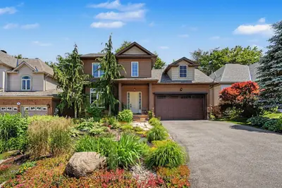 11 Oakmont Avenue, Oro-medonte, On L0l 2l0