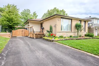 12 Daphne Crescent, Barrie, On L4m 2y8
