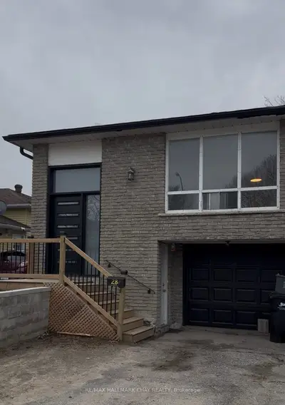 28 Carlton Road Lower, Barrie, On L4m 5j6