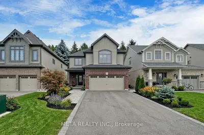 61 Maidens Crescent, Collingwood, On L9y 5m4