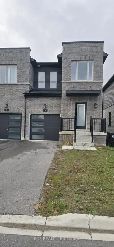 11 Evergreen Terrace, Barrie, On L9j 0m6