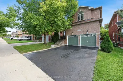 23 Prince Of Wales Drive, Barrie, On L4n 0t5
