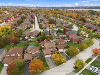 111 KINGSRIDGE Road, Barrie, ON L4N 8K5