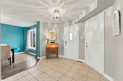17 Sherwood Court, Barrie, On L4n 9v2
