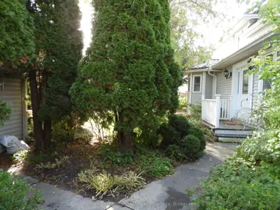 77 Fourth Street W, Collingwood, On L9y 1r5