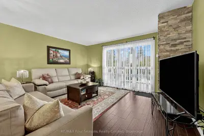 34 Dawson Drive 839, Collingwood, On L9y 5b4
