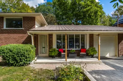 255 Eighth Street, Midland, On L4r 4b4