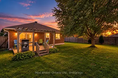 22 Burton Crescent, Springwater, On L0l 1p0