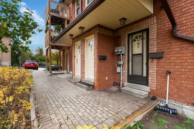 22 Meadow Lane 8, Barrie, On L4n 7k2