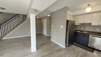 17 Cheltenham Road 6, Barrie, On L4m 0e7