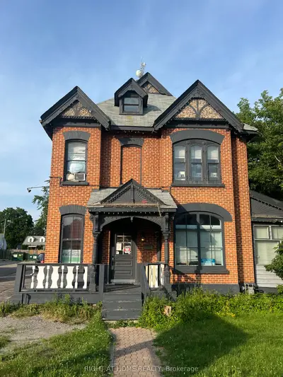 169 Bayfield Street, Barrie, On L4m 3b4