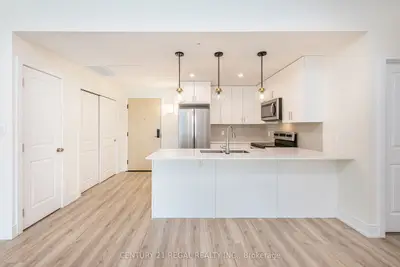 121 Mary Street Unit 205, Clearview, On L0m 1g0