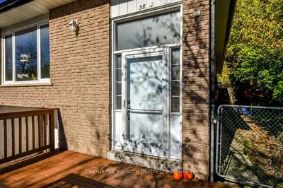38 Charlbrook Avenue, Barrie, On L4m 2y4