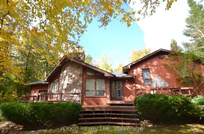 24 Montcalm Crescent, Tiny, On L9m 0g3