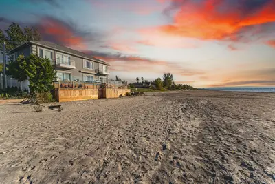 5 17th Street N, Wasaga Beach, On L9z 2h9