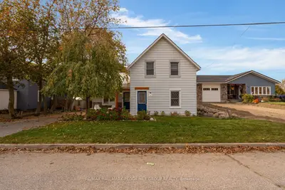 44 Peel Street, Penetanguishene, On L9m 1b7