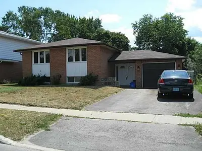 241 GROVE Street E, Barrie, ON L4M 2R1