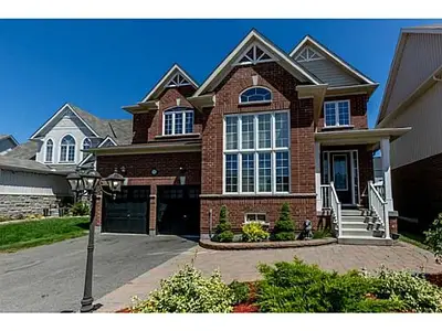 13 LIONS Court, Essa, ON L0M 1B5