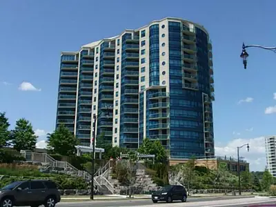 33 Ellen Street 1407, Barrie, ON L4N 6E9