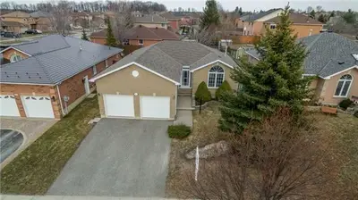 121 GOLDEN MEADOW Road, Barrie, ON L4N 8K2