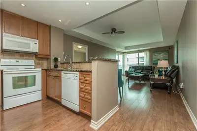 6 TORONTO Street 1604, Barrie, ON L4N 9R2