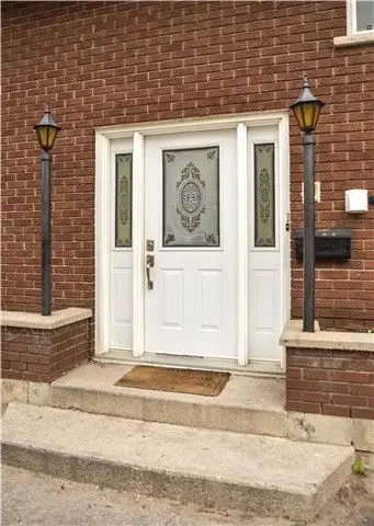 325 East Street, Orillia, ON L3V 4C1